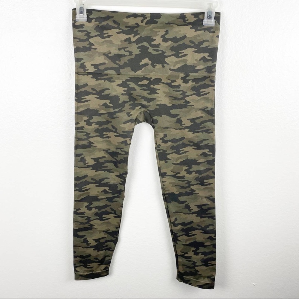 SPANX Green Desert Camo Cropped Leggings 1X Gym Yoga Workout Exercise Casual